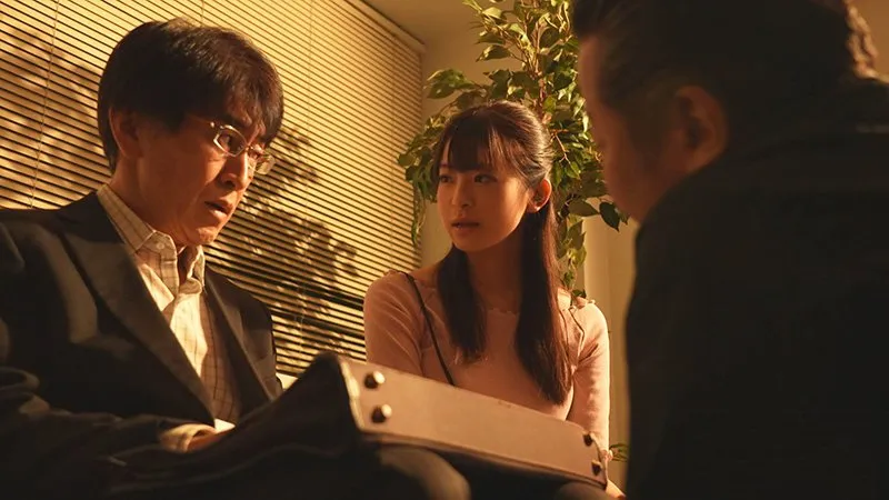 Chồng yêu vay nợ anh giang hồ, vợ yêu phải bán thân để trả nợ