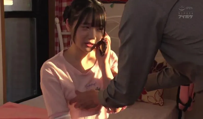 Bố dượng phát hiện bé ngoan riêng của vợ là diễn viên jav