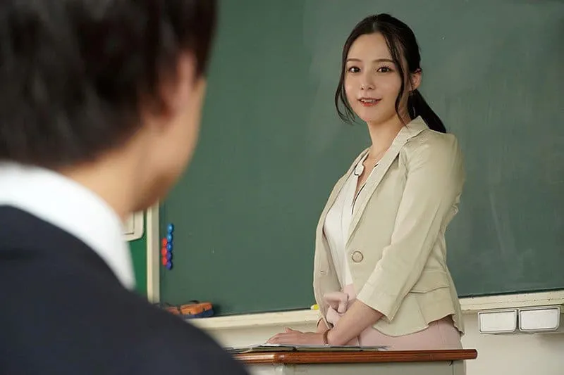 Mối tình bí mật với cô giáo và lời hứa sẽ nắc sau khi cậu tốt nghiệp